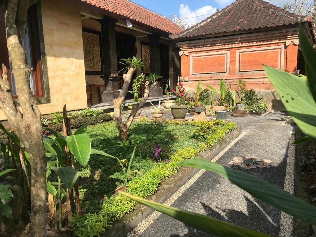 Hendra House Apartment Ubud  Exterior photo